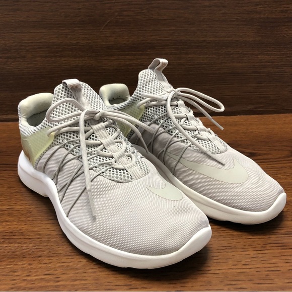 Nike Darwin Women’s Light Gray Sneakers Size 8 - Picture 3 of 14